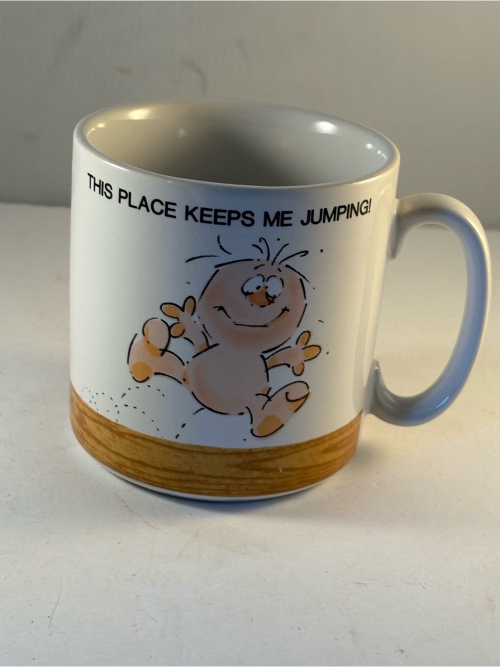 Vtg George Good Message Mugs This Place Keeps Me Jumping Coffee Cup Japan A Leaf